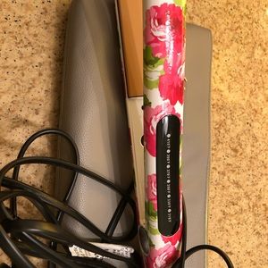CHI hair straightener